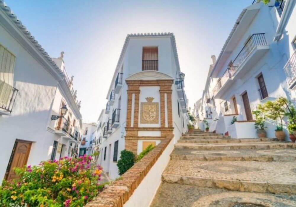 Qué ver en la Axarquía: pueblos, rutas y rincones imprescindibles de Málaga